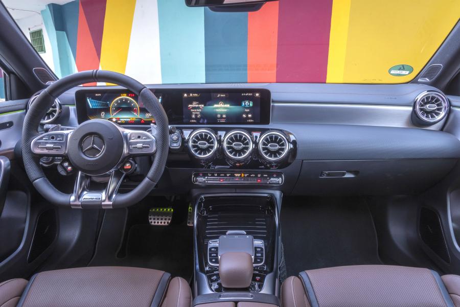 Торпедо Mercedes-AMG A45 S 4Matic+ (W177) 2019 года  (WW) (фото 55 из 90)